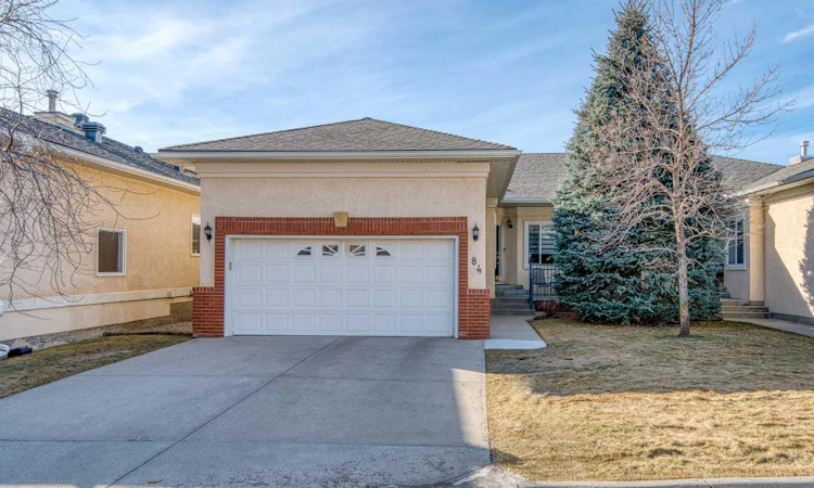 84 Sierra Morena Landing SW
