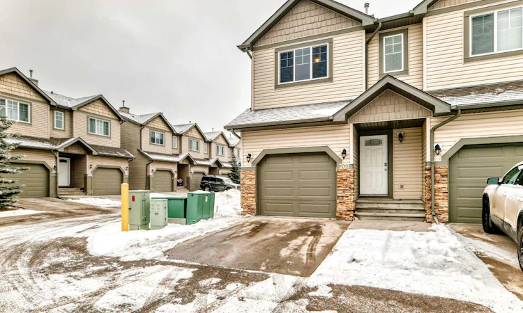 207-620 Luxstone Landing SW