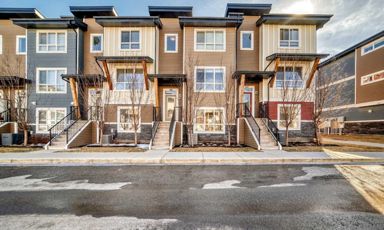 108 Walgrove Cove SE