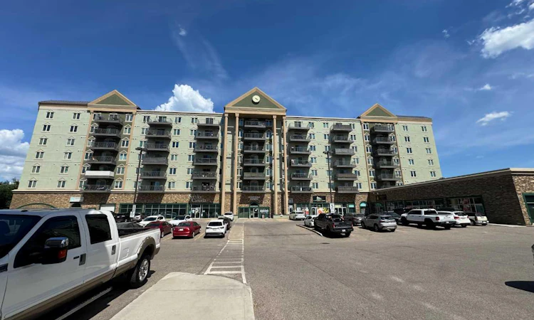 215-8535 Clearwater Drive