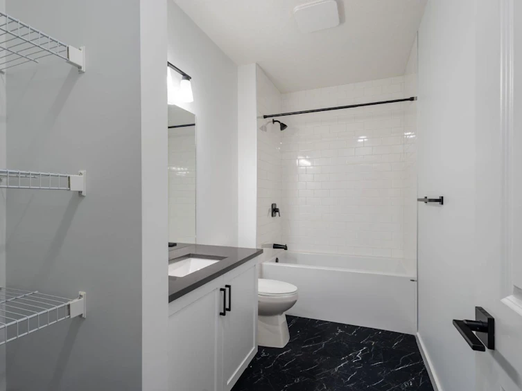 75 Royston Heath NW, Calgary, AB, T3L 0K3 - 38