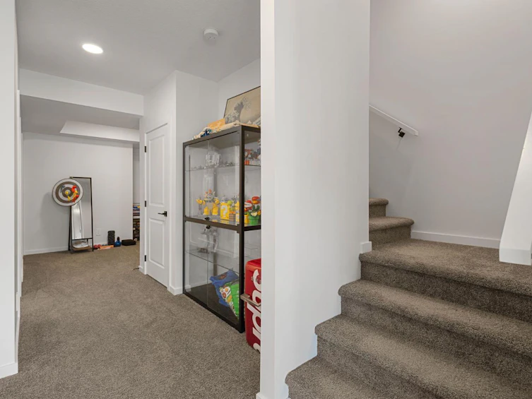 75 Royston Heath NW, Calgary, AB, T3L 0K3 - 31