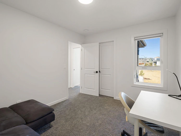 75 Royston Heath NW, Calgary, AB, T3L 0K3 - 26