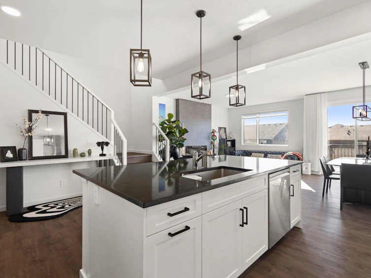 75 Royston Heath NW, Calgary, AB, T3L 0K3 - 8