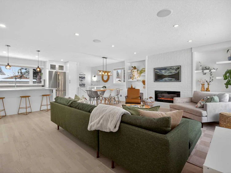 812 Acadia Drive SE, Calgary, AB, T2J 0C5 - 4