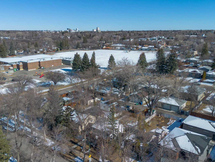 957 12 Street S, Lethbridge, AB, T1J 2S8 - 41