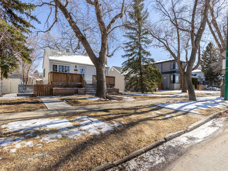 957 12 Street S, Lethbridge, AB, T1J 2S8 - 4