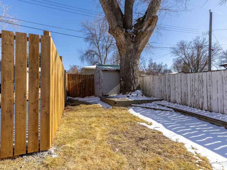 957 12 Street S, Lethbridge, AB, T1J 2S8 - 35