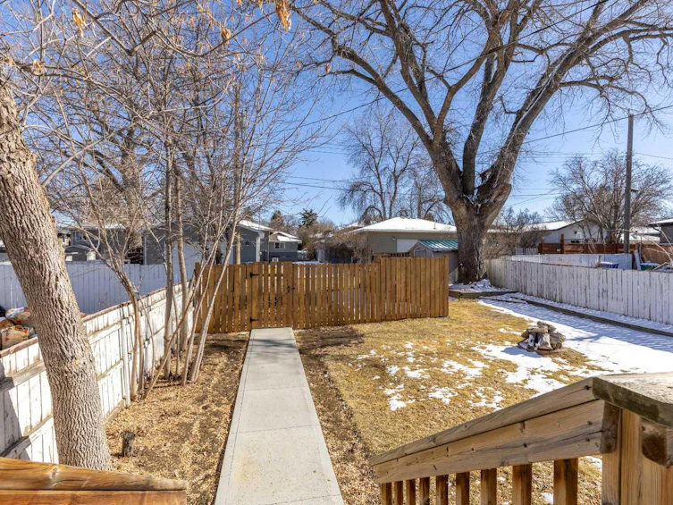 957 12 Street S, Lethbridge, AB, T1J 2S8 - 33