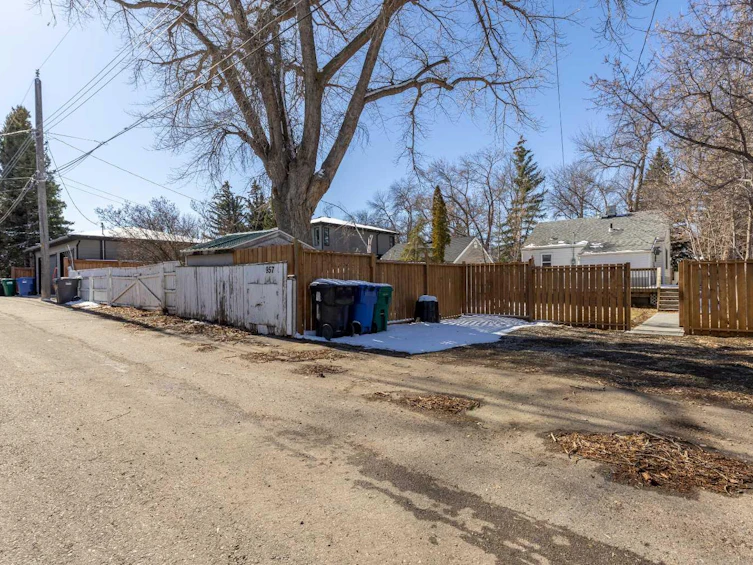 957 12 Street S, Lethbridge, AB, T1J 2S8 - 38