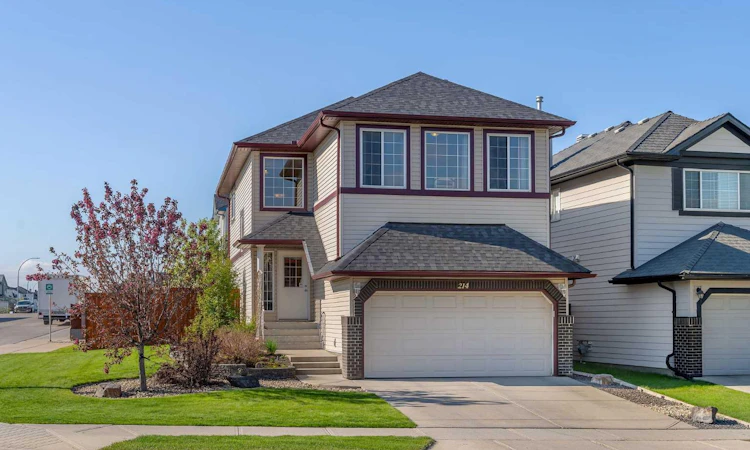 214 Saddlemont Boulevard NE