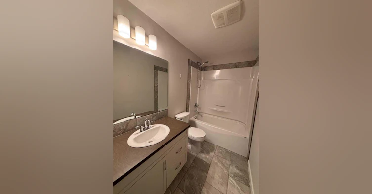 2-359 Caledonia Boulevard W, Lethbridge, AB, T1J 5J5 - 13
