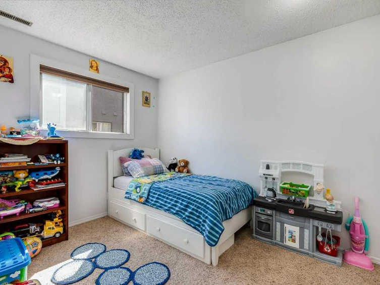 A-109 Stanley Avenue, Okotoks, AB, T1S 1H8 - 11