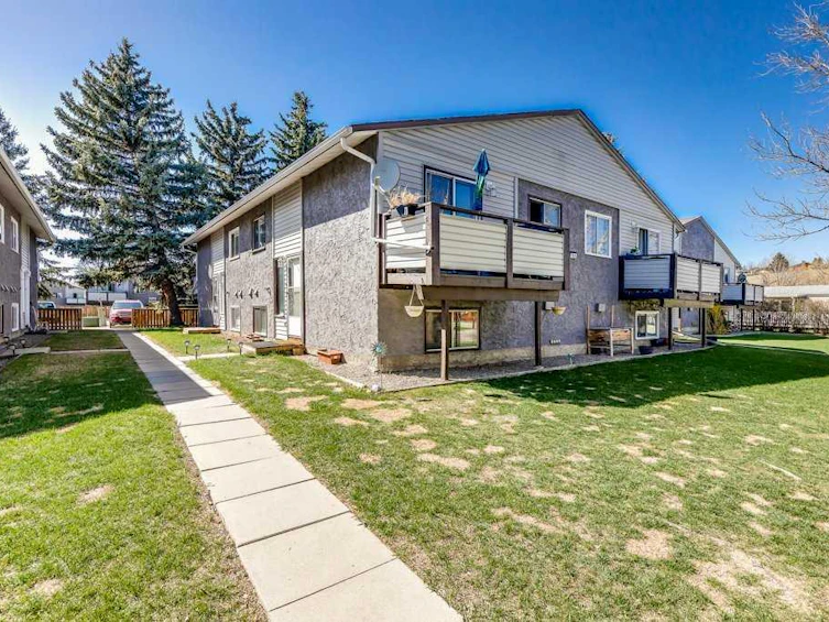A-109 Stanley Avenue, Okotoks, AB, T1S 1H8
