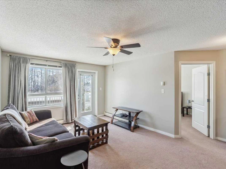 112-5340 199 Street, Edmonton, AB, T6M 0A5 - 5