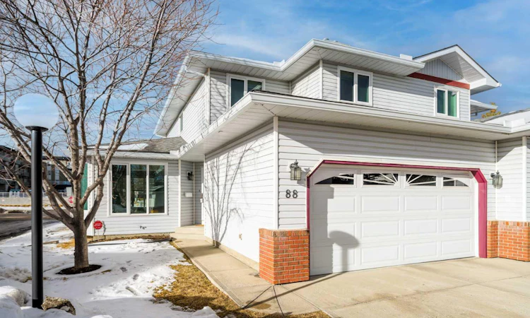 88 Scenic Gardens NW