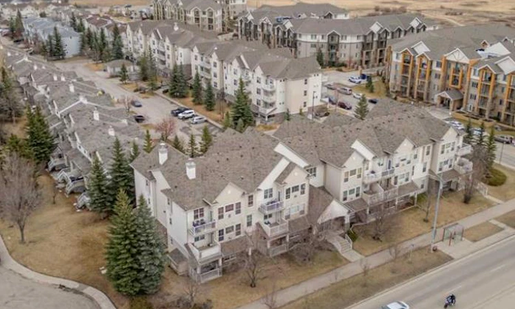 101-1000 Applevillage Court SE