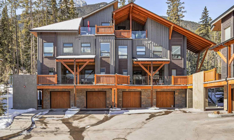 501H-3000 Stewart Creek Drive