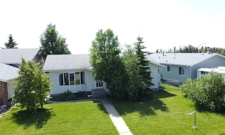 31 Hollinger Drive