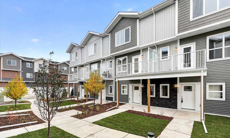906-132 Red Embers Link NE