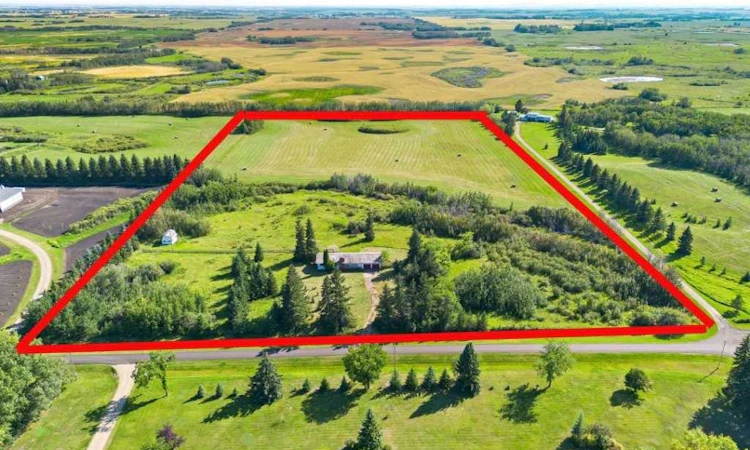 17 White Fence Road