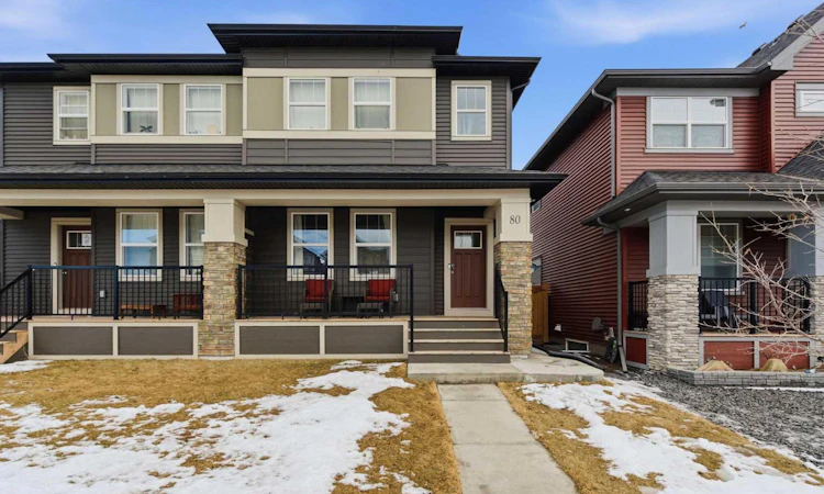 80 Legacy Reach Crescent SE