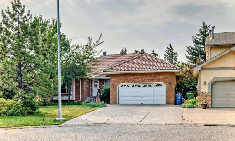 131 Varsity Estates Terrace NW