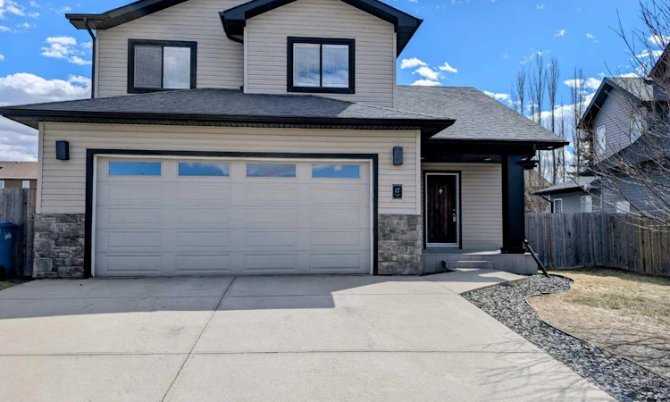 17 Skara Brae Close