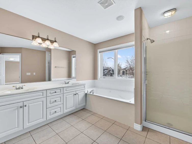 3 Hampstead Hill NW, Calgary, AB, T3A 6E5 - 23