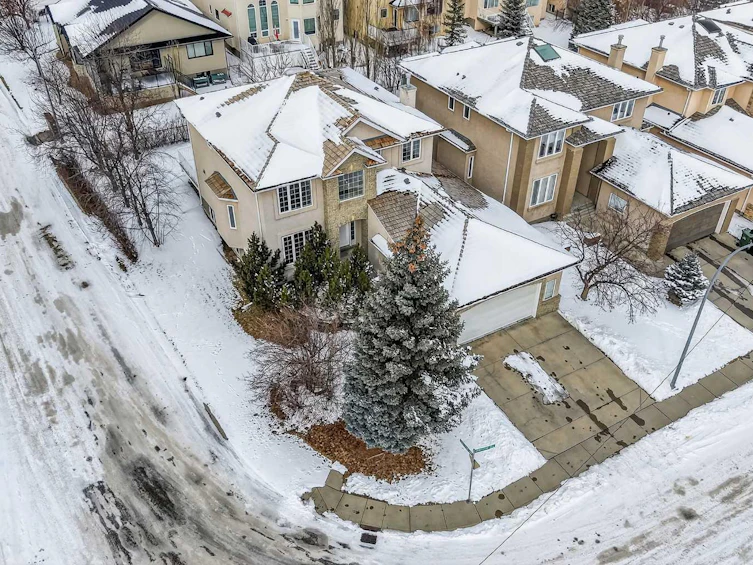 3 Hampstead Hill NW, Calgary, AB, T3A 6E5 - 38