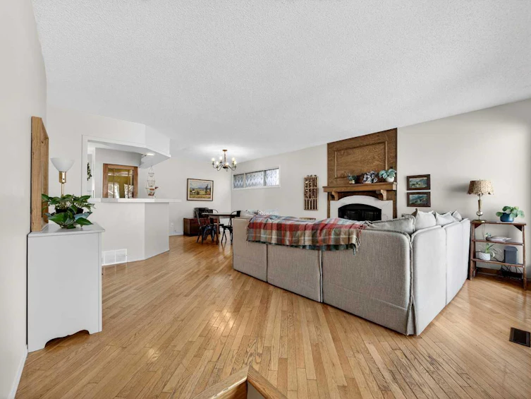 100 Strathcona Close SW, Calgary, AB, T3H 1L3 - 5