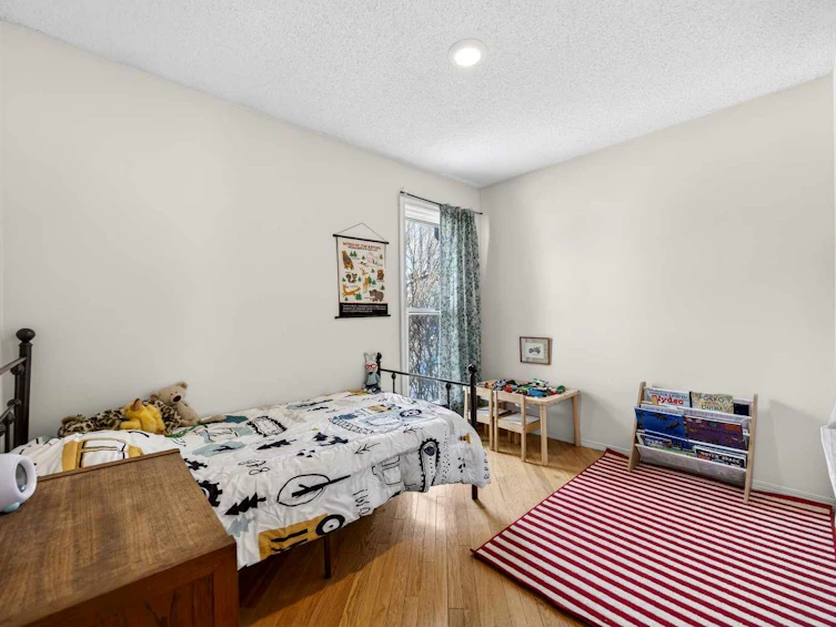 100 Strathcona Close SW, Calgary, AB, T3H 1L3 - 22