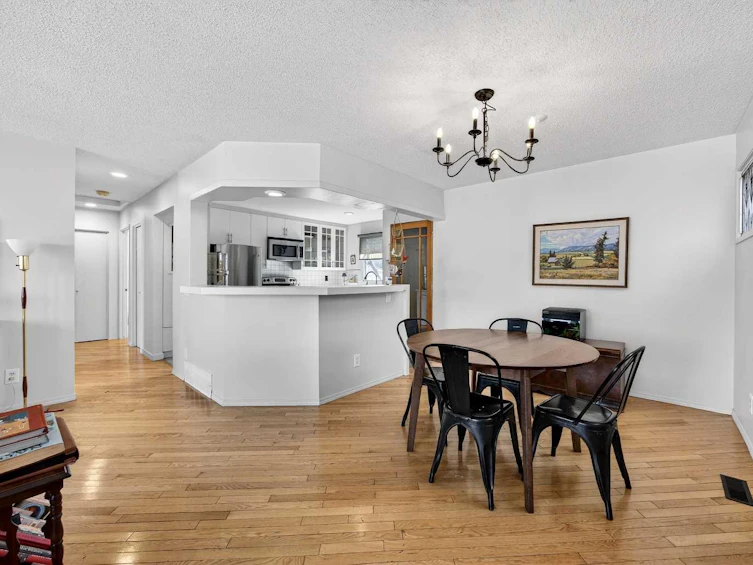 100 Strathcona Close SW, Calgary, AB, T3H 1L3 - 10