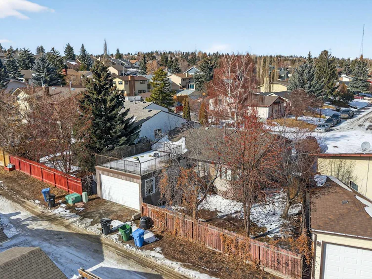 100 Strathcona Close SW, Calgary, AB, T3H 1L3 - 49
