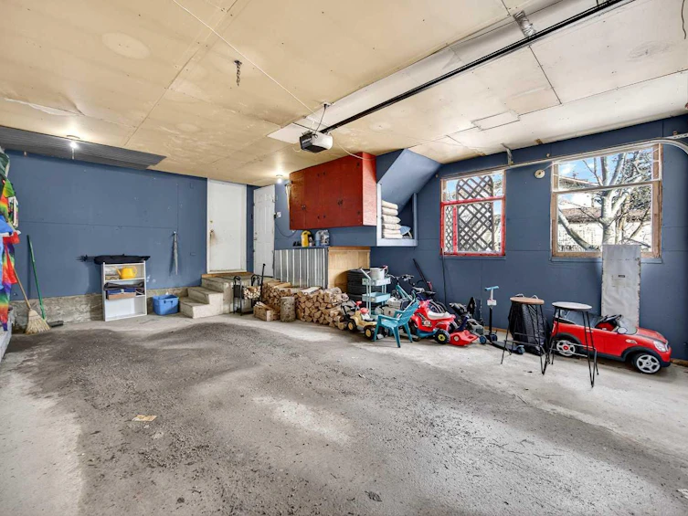 100 Strathcona Close SW, Calgary, AB, T3H 1L3 - 35
