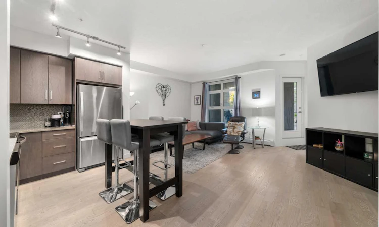 34-25 Auburn Meadows Avenue SE