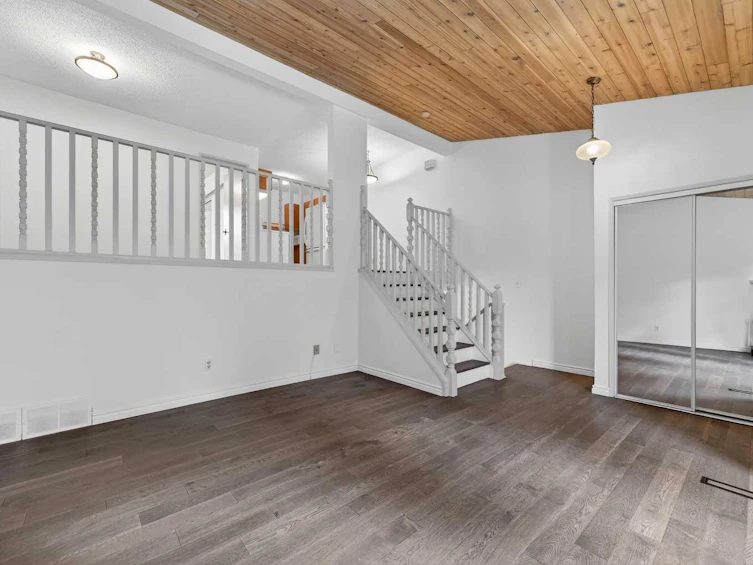 14 Canterbury Gardens SW, Calgary, AB, T2W 2S9 - 6