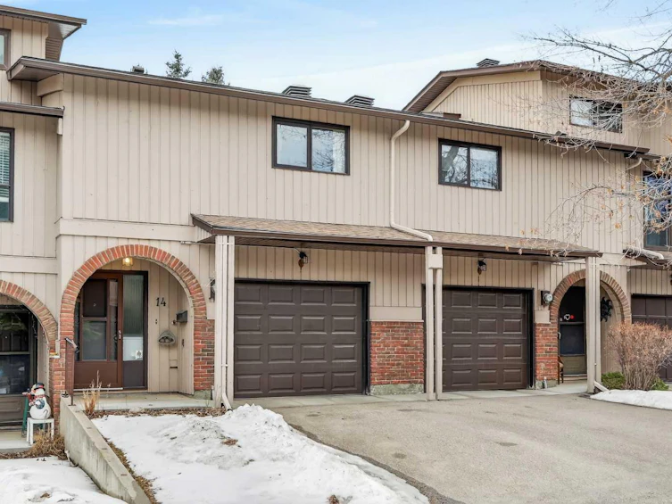 14 Canterbury Gardens SW, Calgary, AB, T2W 2S9 - 3