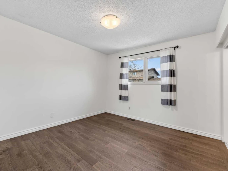 14 Canterbury Gardens SW, Calgary, AB, T2W 2S9 - 26