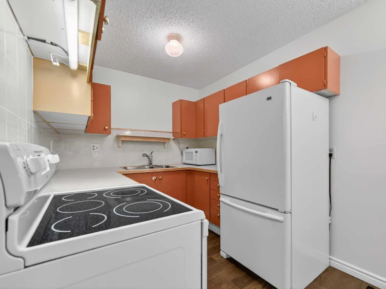 14 Canterbury Gardens SW, Calgary, AB, T2W 2S9 - 25