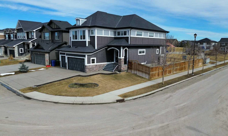 201 Aspenmere Way