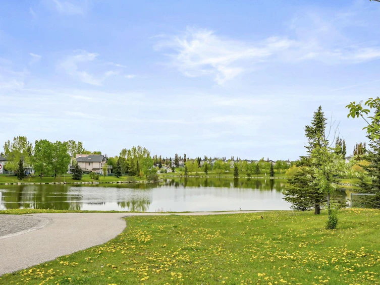 8318-70 Panamount Drive NW, Calgary, AB, T3K 6G7 - 38