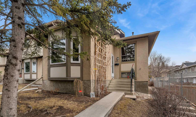 115 Deerfield Drive SE