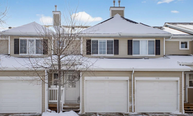 113 Country Village Lane NE