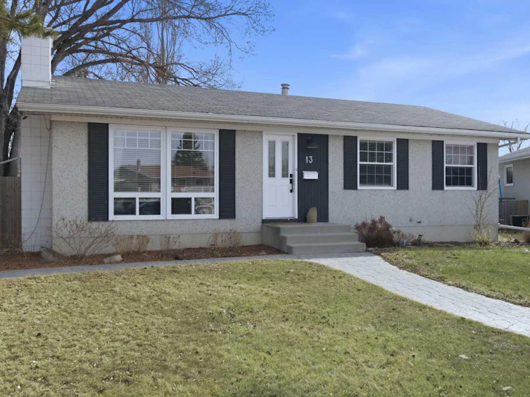 13 Ockley Close, Red Deer, AB, T4N 5A9