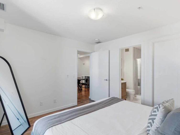 305-1629 38 Street SW, Calgary, AB, T3C 1T8 - 18