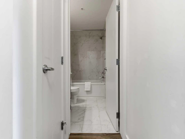 305-1629 38 Street SW, Calgary, AB, T3C 1T8 - 20