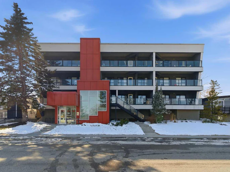 305-1629 38 Street SW, Calgary, AB, T3C 1T8