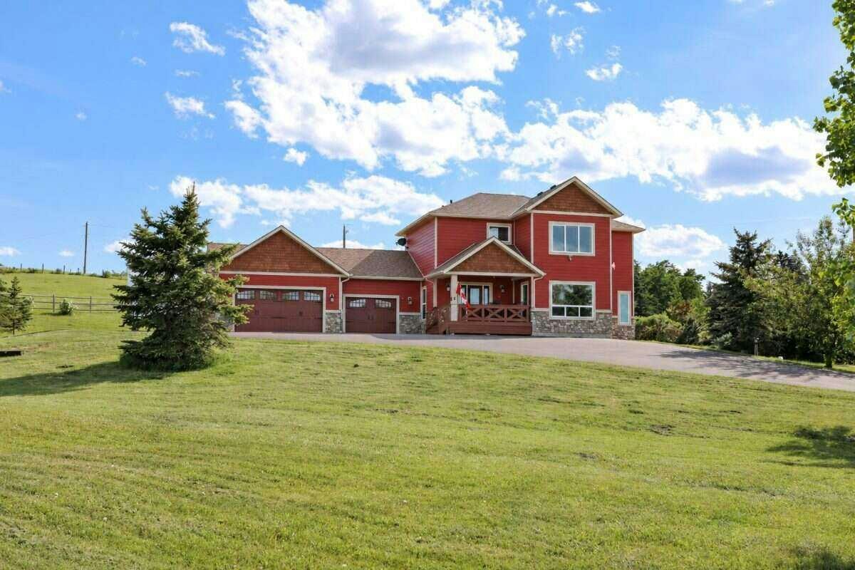 32015 292 Avenue E, Foothills County, AB, T1S 4P7