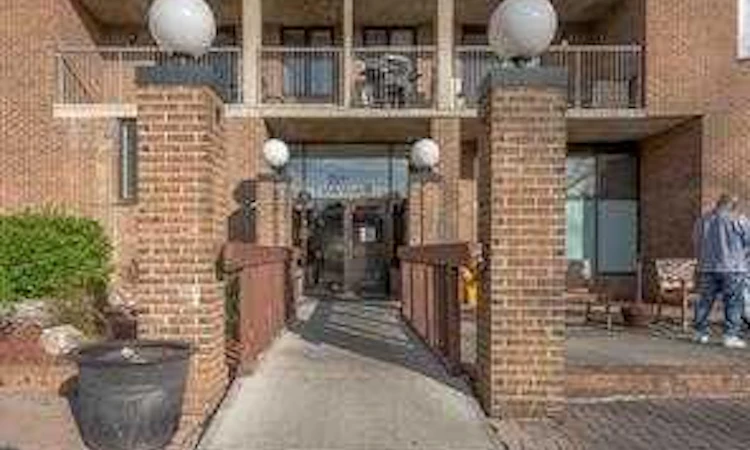 711-4944 Dalton Drive NW